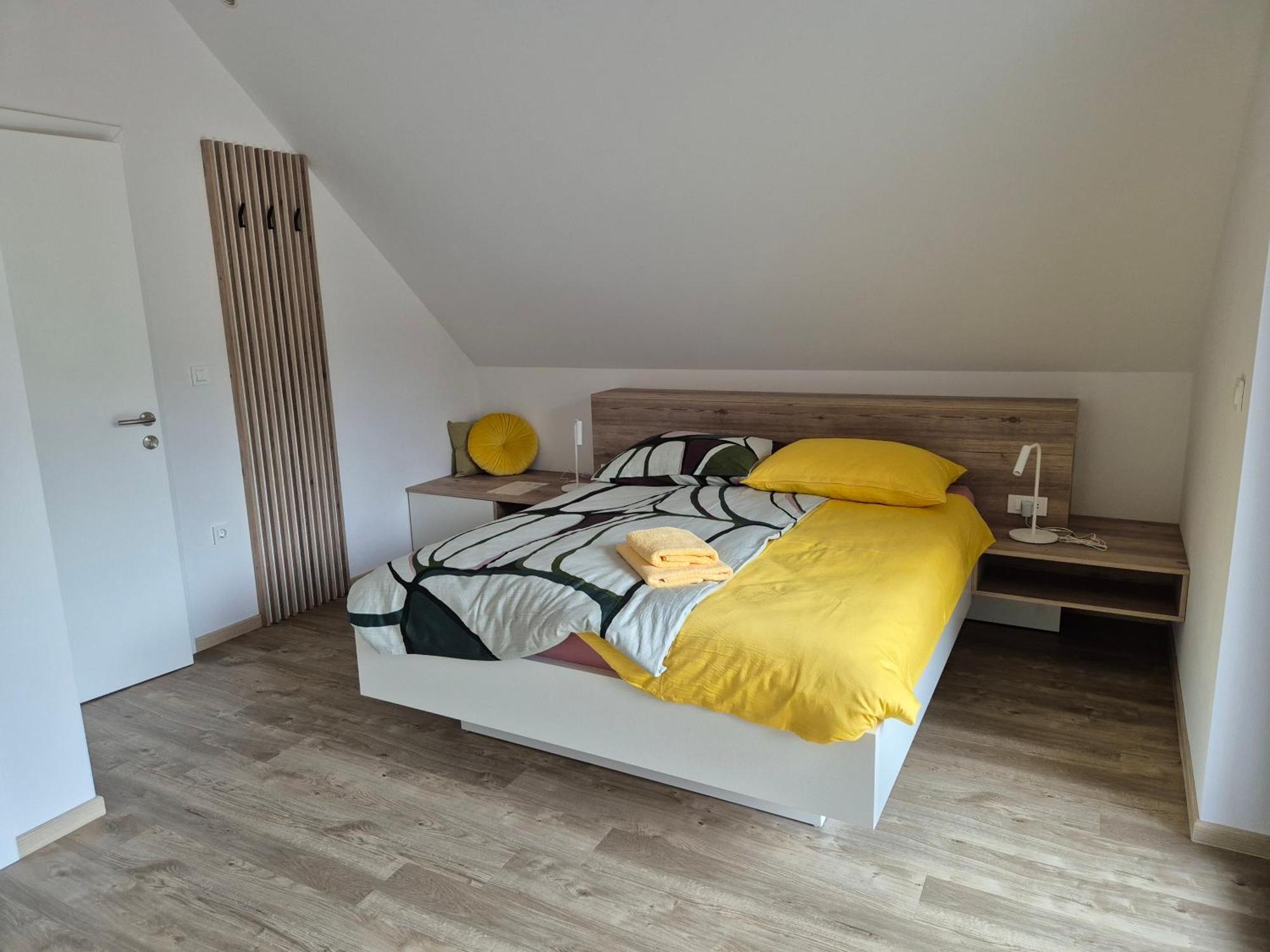 Apartamento Hisa Oblak Gozd Martuljek Exterior foto